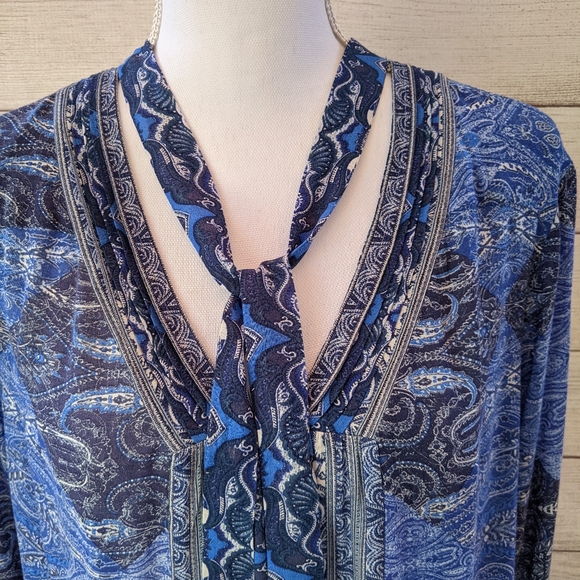 Lucky Brand top, size large in excellent condition - Picture 6 of 14